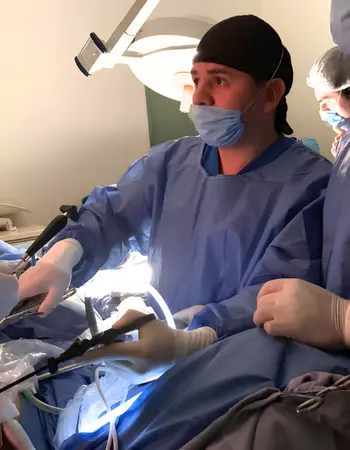 especialista en hernia ventral